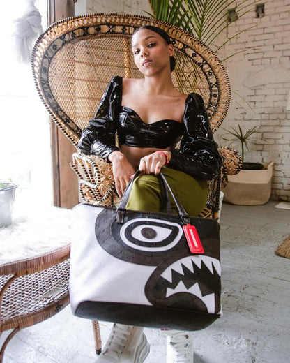 V.V.I.P. TOTE | Sprayground Quality
