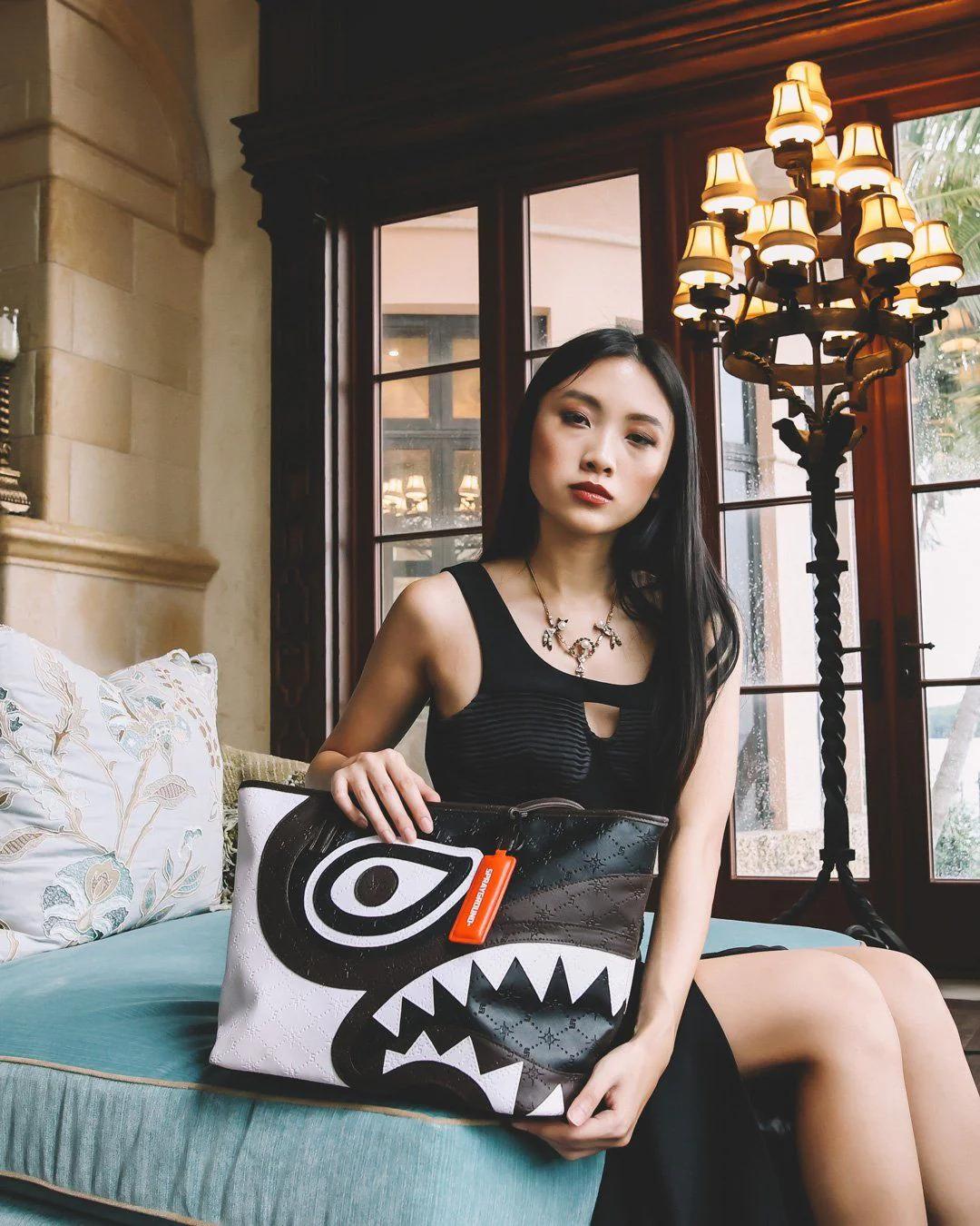 V.V.I.P. TOTE | Sprayground Quality