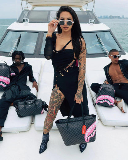 SHARKS IN CANDY TOTE | Sprayground New