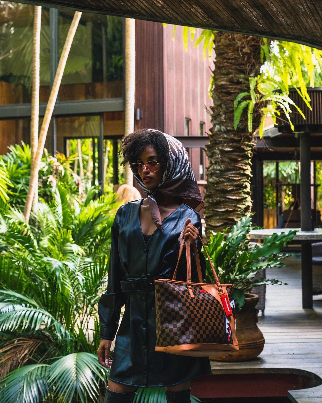 HENNY AIR TO THE THRONE TOTE | Sprayground Trending