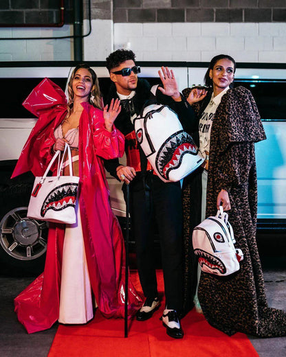 CLEARCUT TOTE (WHITE) | Sprayground Signature