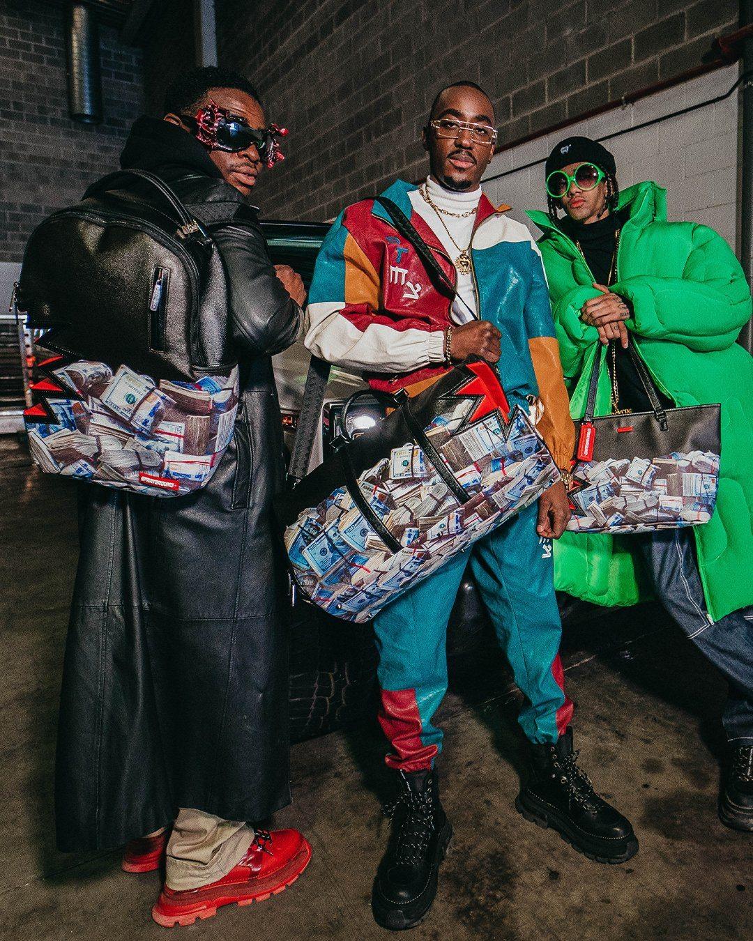 $HARKBITE TOTE | Sprayground Value