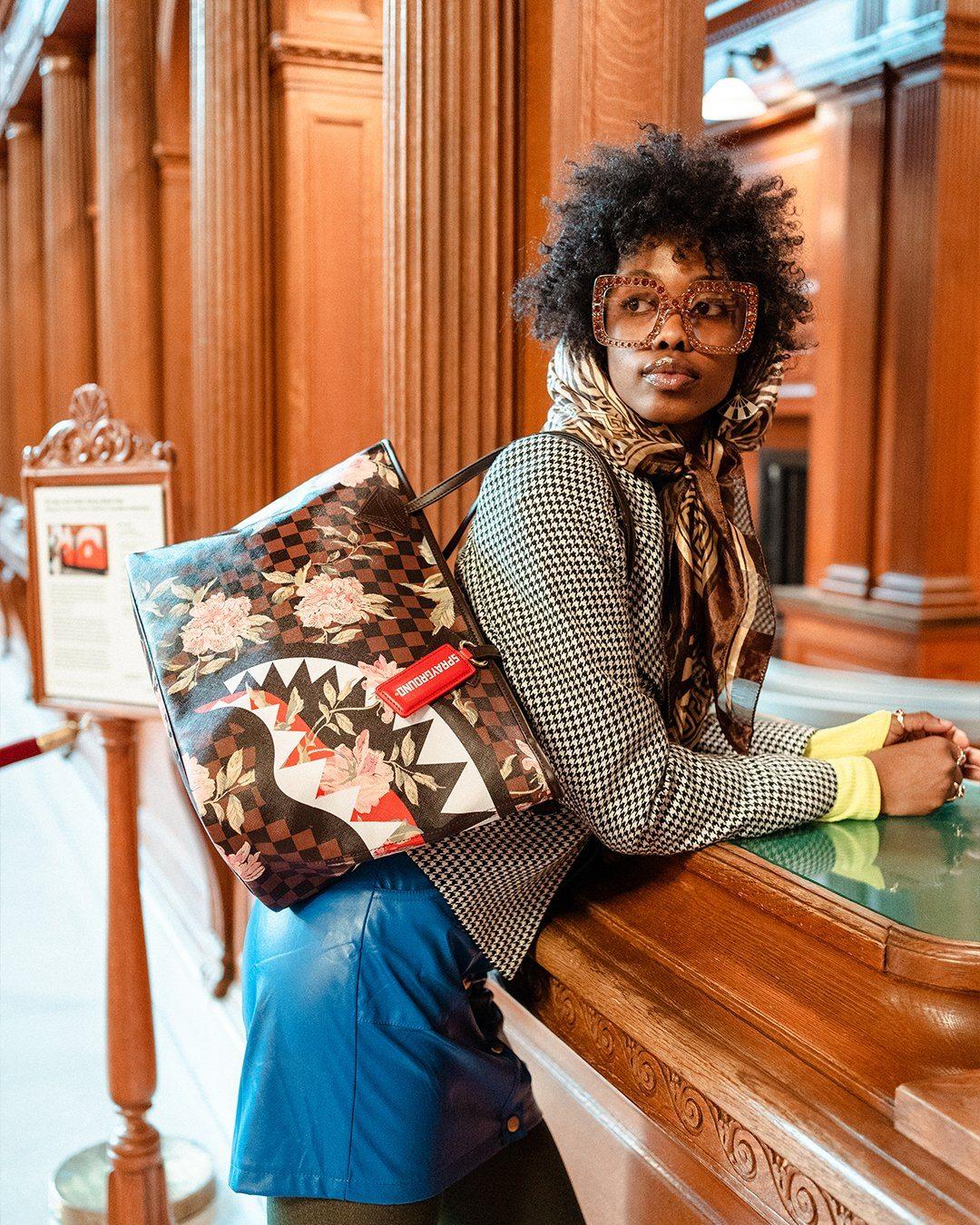 SHARKFLOWER TOTE | Sprayground Popular