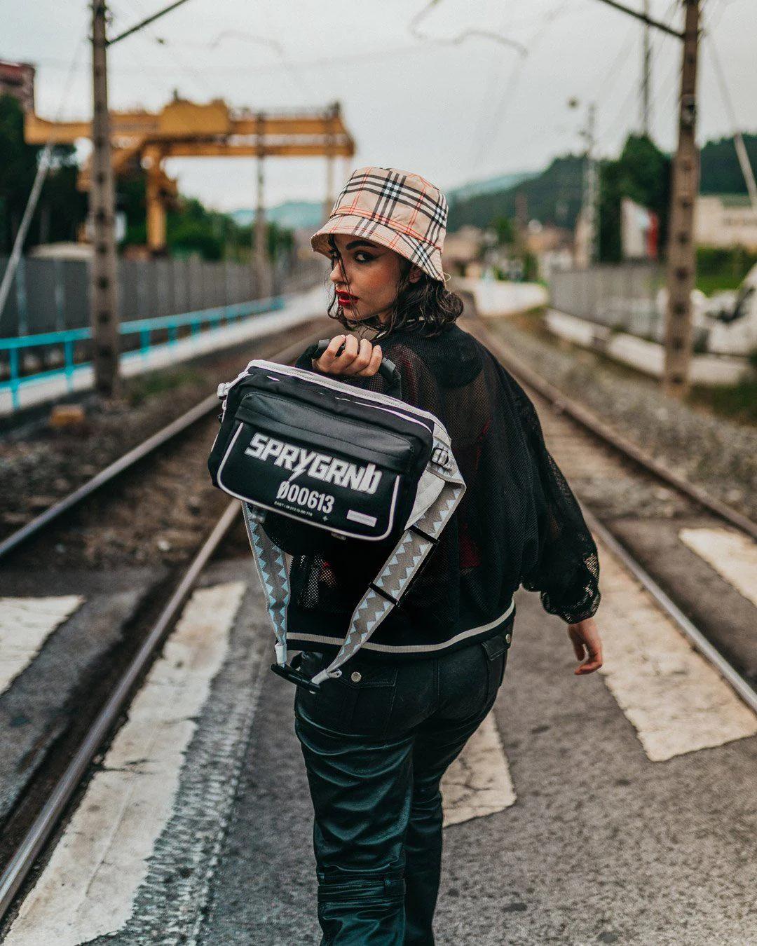 SWERVE CARGO CROSSBODY | Sprayground Trending
