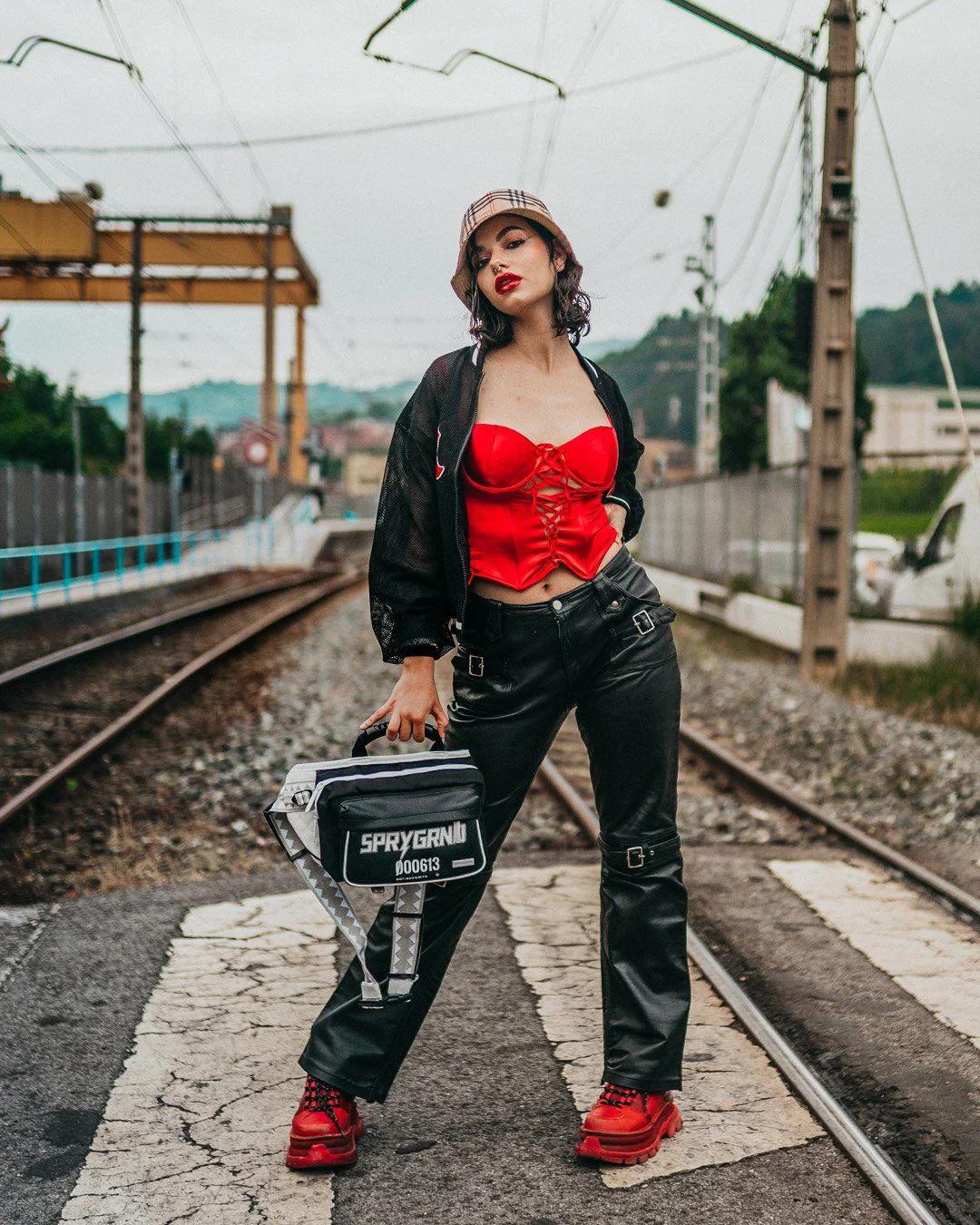 SWERVE CARGO CROSSBODY | Sprayground Trending