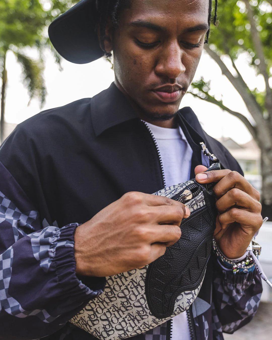 SG ALL DAY SAVVY CROSSBODY | Sprayground Essential