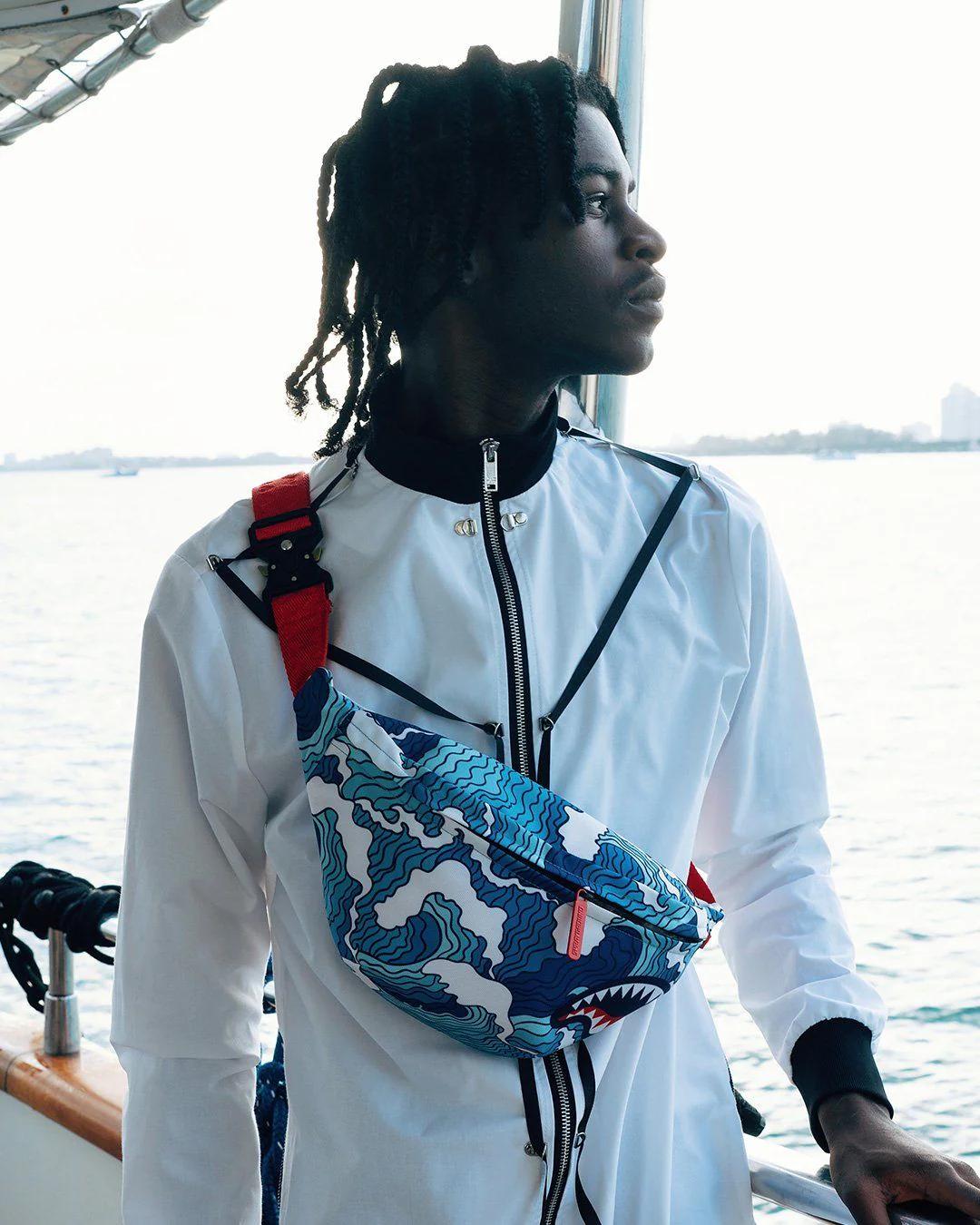 SHARK WAVE SAVVY CROSSBODY | Sprayground Quality