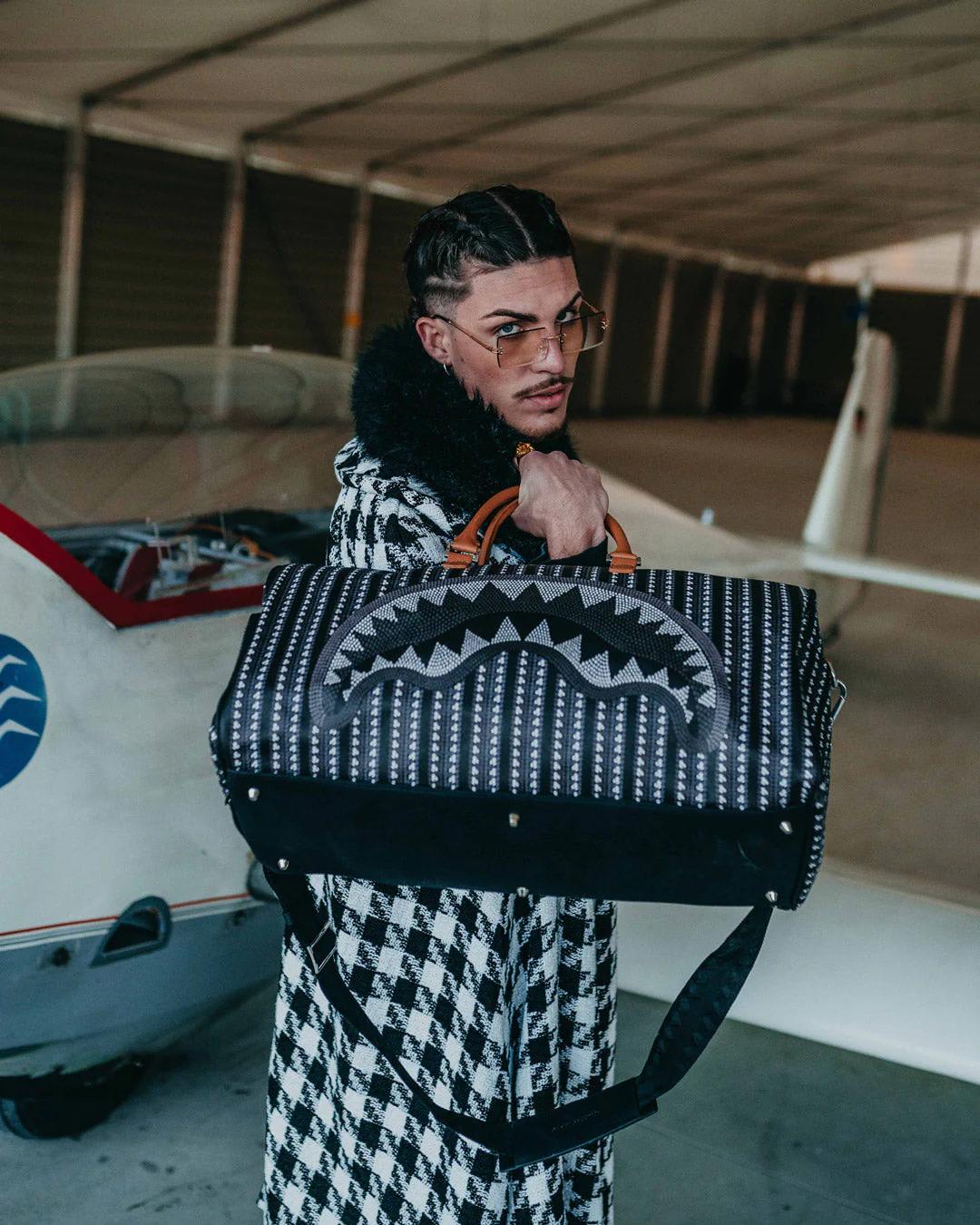 ILLUCHAINS DUFFLE | Sprayground Great Value