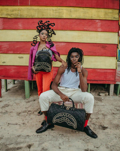 NOIR QUILT GOLD CHAIN SHARK DUFFLE | Sprayground Classic
