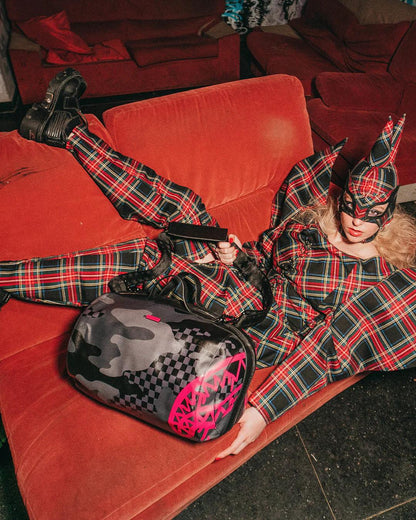 3AM PINK DRIP TUBE DUFFLE | Sprayground Latest