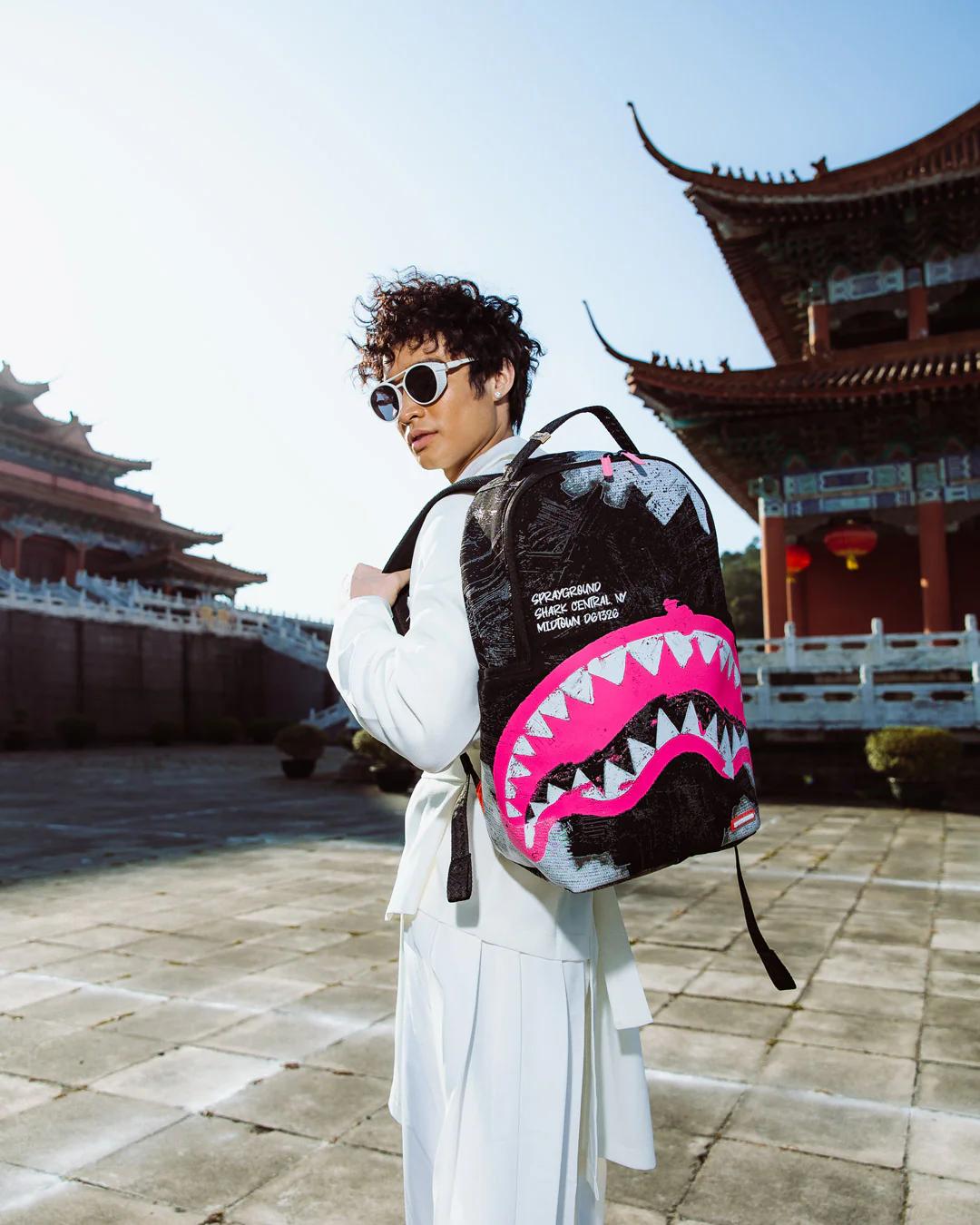 SHARK CENTRAL ACRYLIC ART DLX COTTON BACKPACK | Sprayground Exclusive