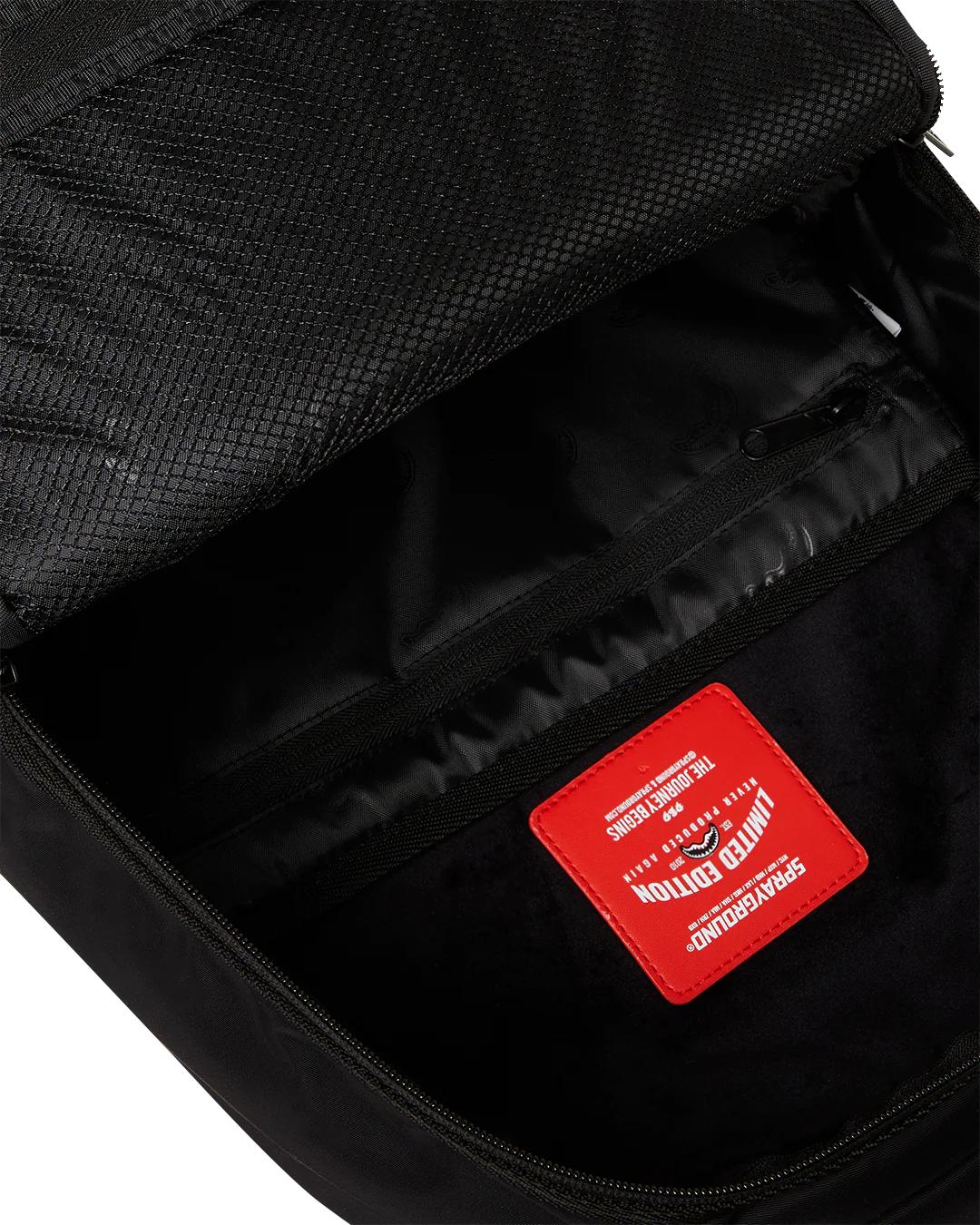 SHARK CENTRAL DANGER ZONE BACKPACK | Sprayground Essential