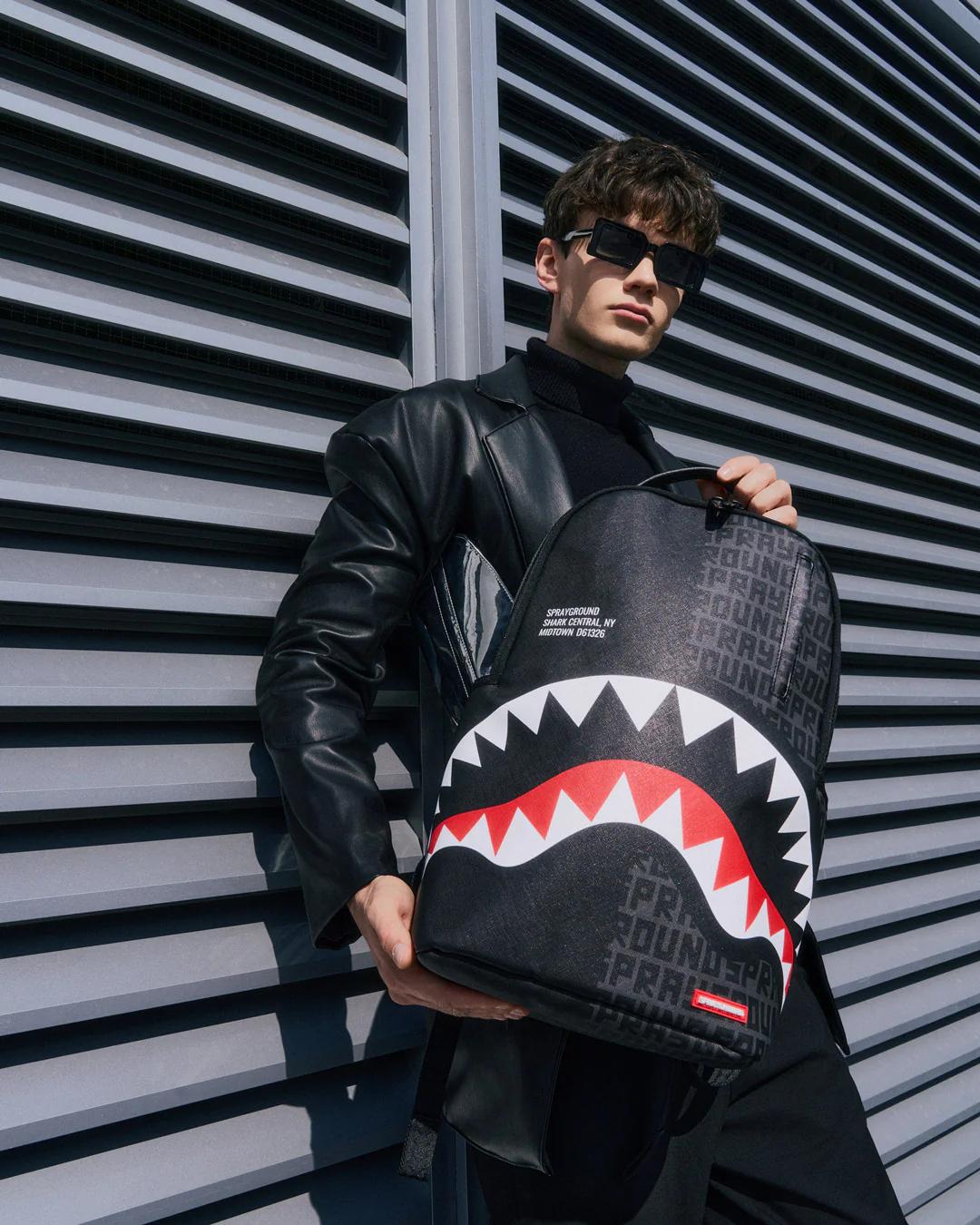 SHARK CENTRAL DOUBLE TROUBLE DLXSV BACKPACK | Sprayground Essential