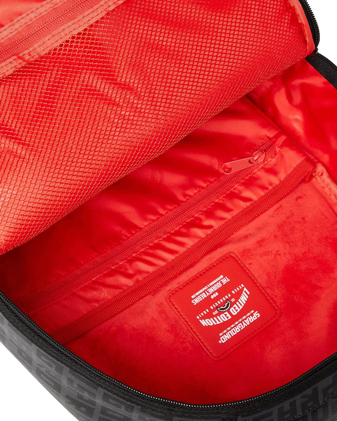 SHARK CENTRAL DOUBLE TROUBLE DLXSV BACKPACK | Sprayground Essential