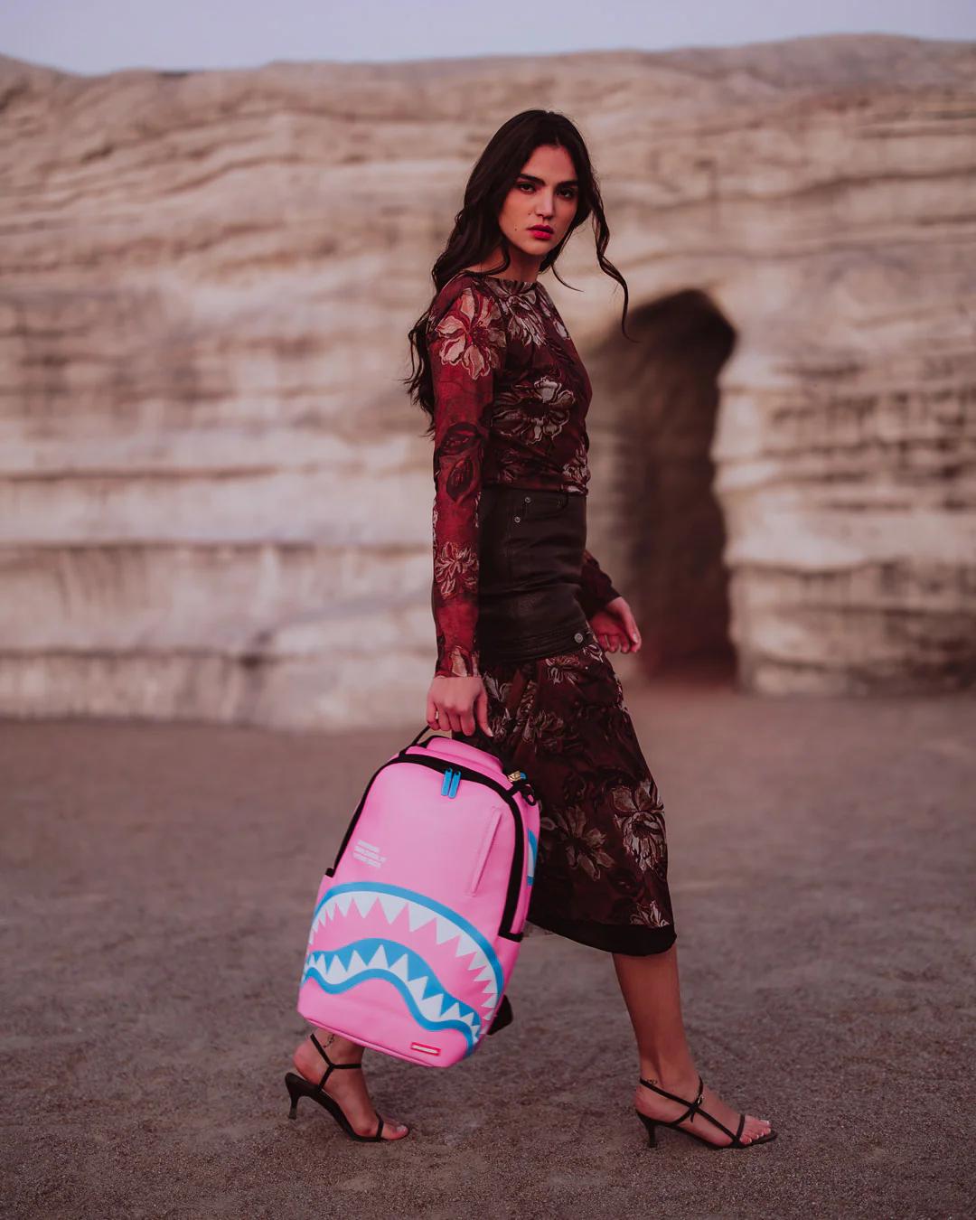 SHARK CENTRAL AMUSEMENT DLXSV BACKPACK | Sprayground Quality