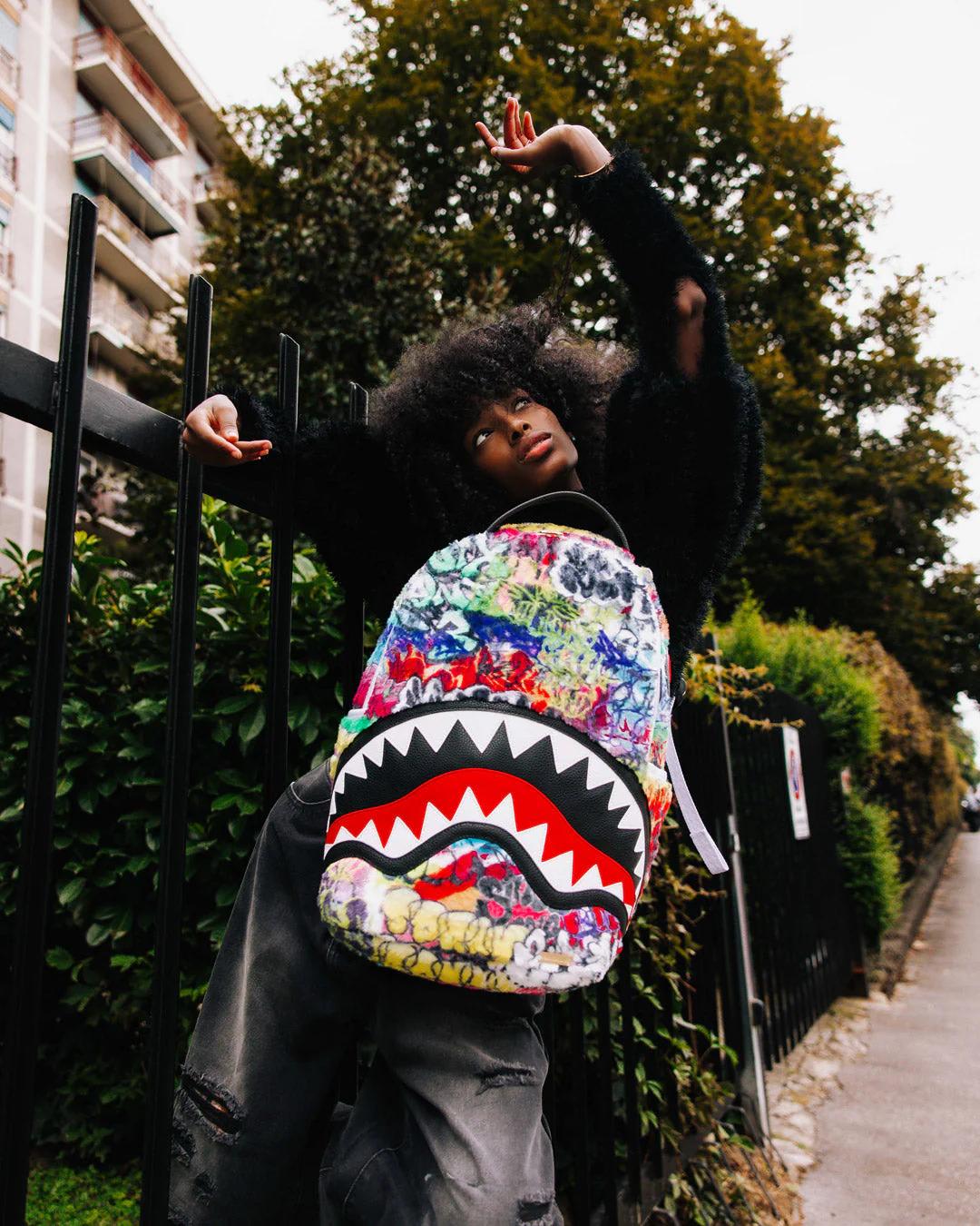 LE MONDE DES GRAFFITIS BACKPACK | Sprayground Featured