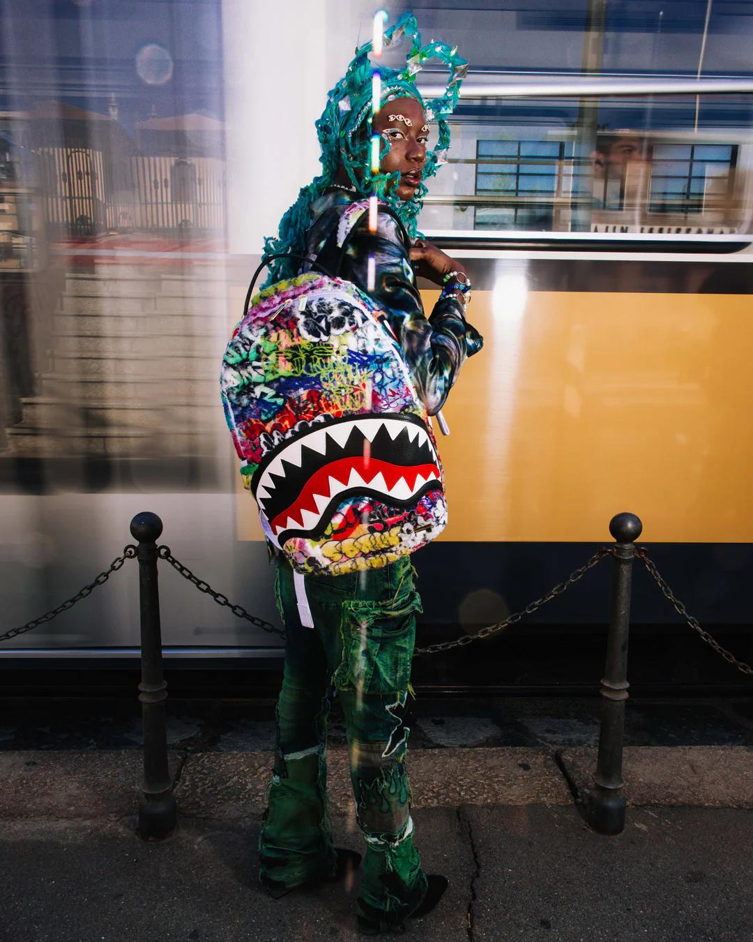 LE MONDE DES GRAFFITIS BACKPACK | Sprayground Featured