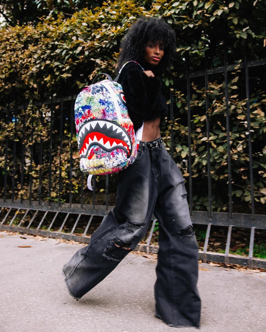 LE MONDE DES GRAFFITIS BACKPACK | Sprayground Featured