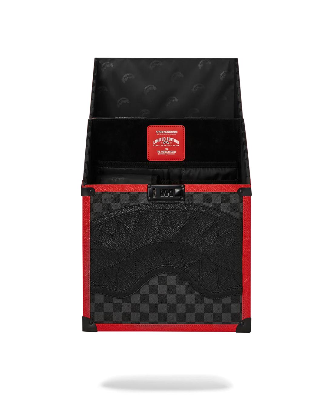 MONACO SHARK CLUB CHATURANGA SHARK 1900 BACKPACK | Sprayground Essential